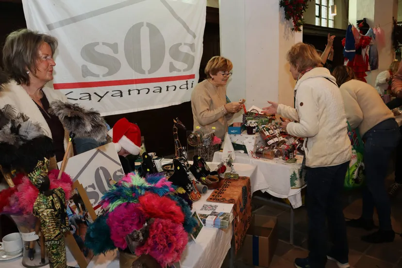 Kerstmarkt in Dorpskerk Rheden weer druk bezocht 13-12-2025 (1)