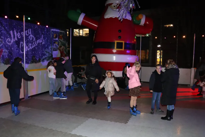 Velp On Ice Vijf dagen gratis schaatsen bij Buurthuis De Poort 19-12-2025 (1)