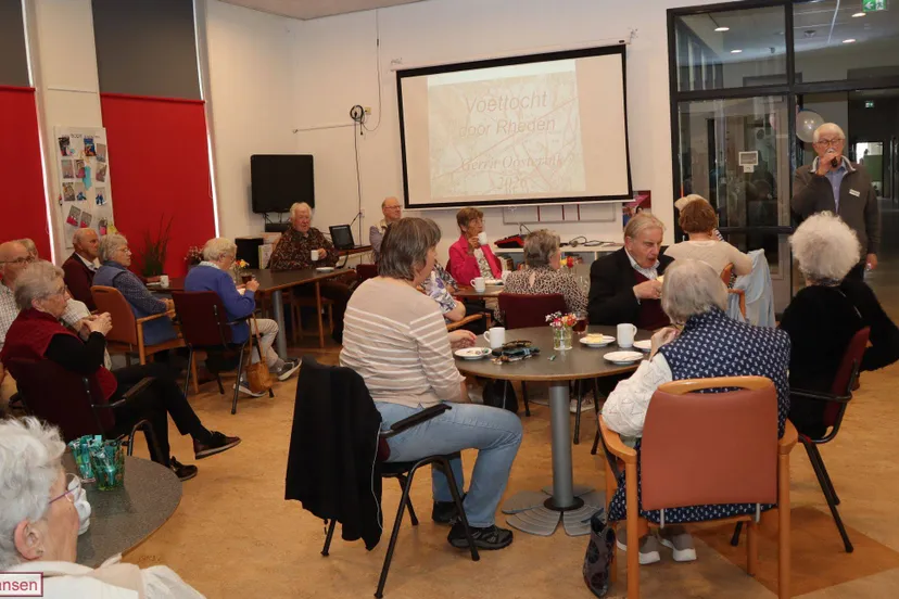 Minibieb ‘Het Leespunt’ in Rheden viert 10-jarig bestaan 16-04-2026 (3)