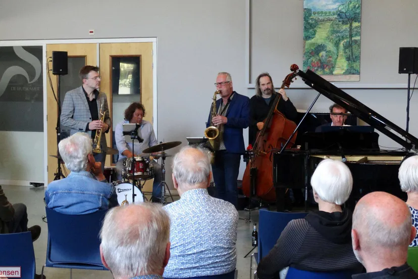 Mosquito brengt energiek jazzconcert in Sprengenhus Laag-Soeren 26-04-2026 (1)