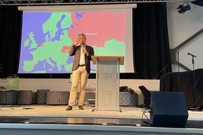 Benefietlezing Joris Luyendijk - Rotaryclub Rozendaal Veluwezoom