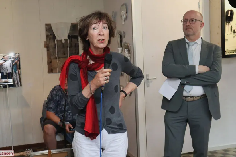 Expositie ‘Binnenste Buiten’ van De Nieuwe Ruimte feestelijk geopend in Velp 05-07-2026 (14)