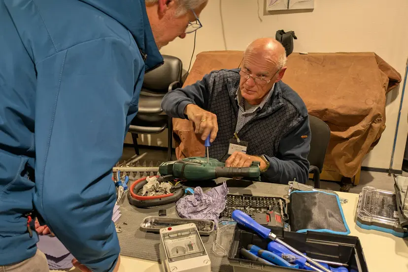 Repair Café Dieren1