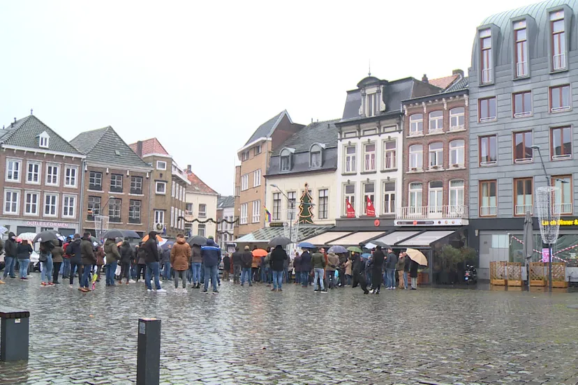 285 0583mxf 15 29 28 18still001