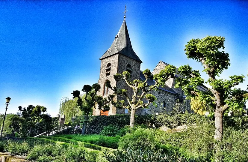 31542755 940255586138156 417156579888988160 n