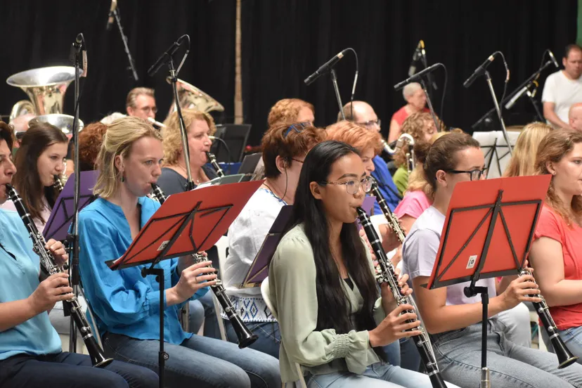 b8f9bacf 0d27 4c10 b17e 361b40bd656e