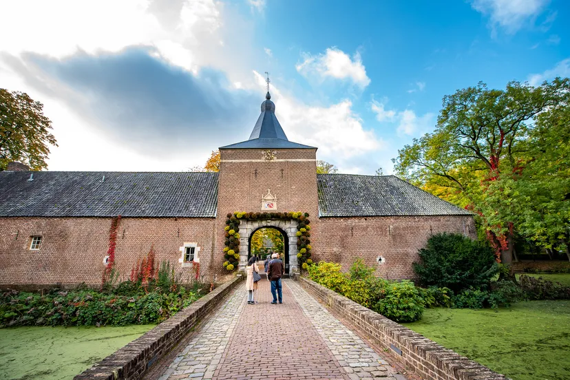 bezoek aan thematuinen onverminderd populair kasteeltuinen arcen 2