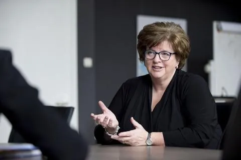 burgemeester donders de leest nieuwsfoto