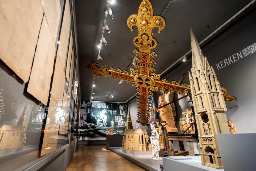 foto gouden pronkstuk cuypershuis