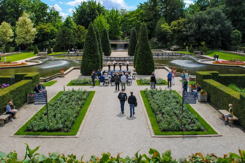 klassieke muziek met pinksteren in arcen rosarium
