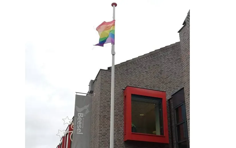 regenboogvlag beesel