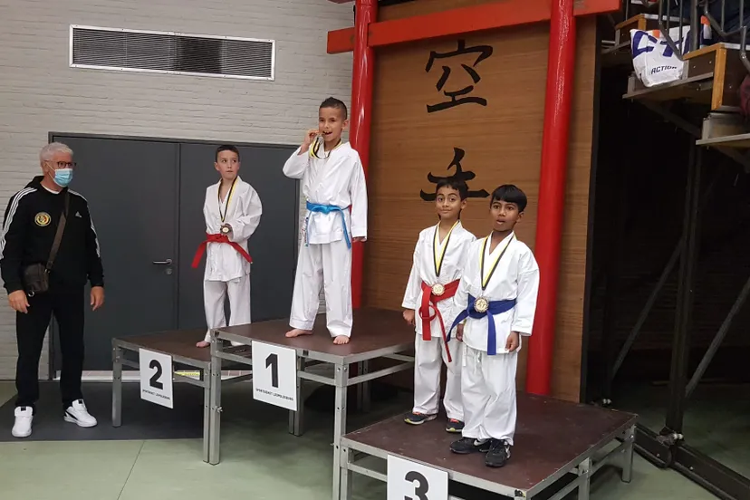 ritheek en dhilux podium