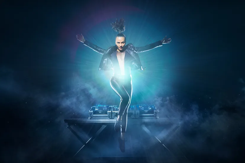 sally god is a dj foto tycho merijn liggend lr