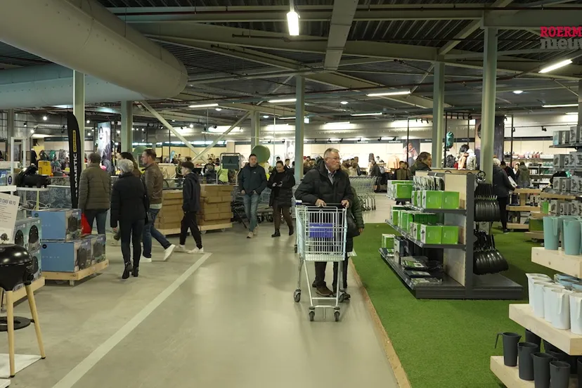 th rmntv weekjournaal opening kampeerwinkel roermond 01 04 2024