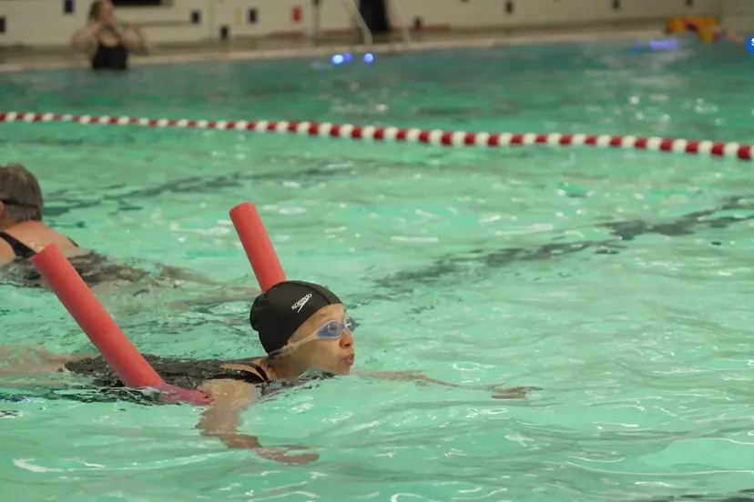 th weekjournaal bewegen met dementie zwemmen roerdomp