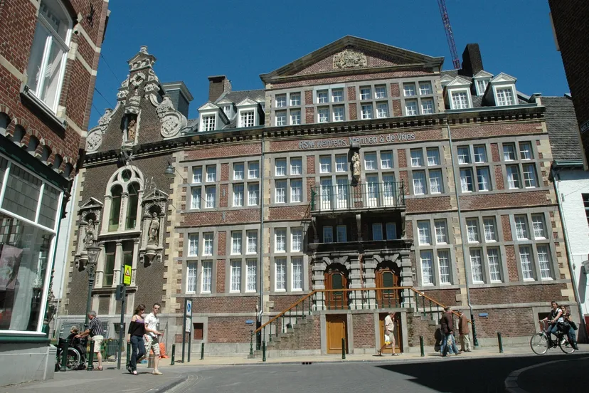 wandeling oud gebouw nieuw gebruik