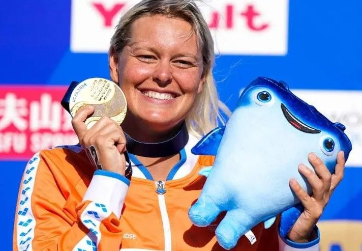 sharon van rouwedaal