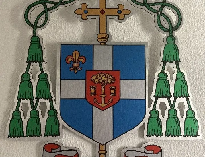 wapenschild bisschop mgr van den hout