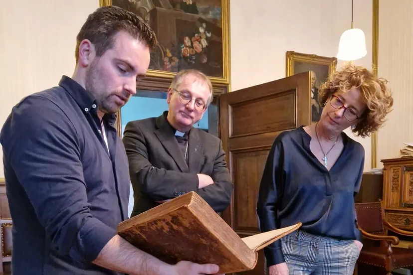 468488076 997588549080151 8574624554377777788 n