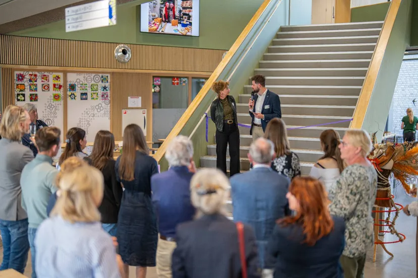 yuvertaopeningroermond 53 kleiner