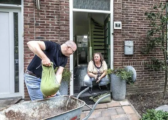 68122700ce702 w2800ce703 4940037581134019615421970130712786493924291nv2