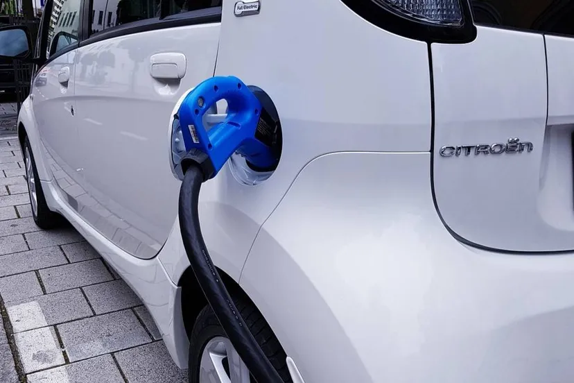 electric car 4276419 1280