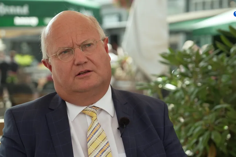 vlcsnap-2025-08-17-22h09m11s305