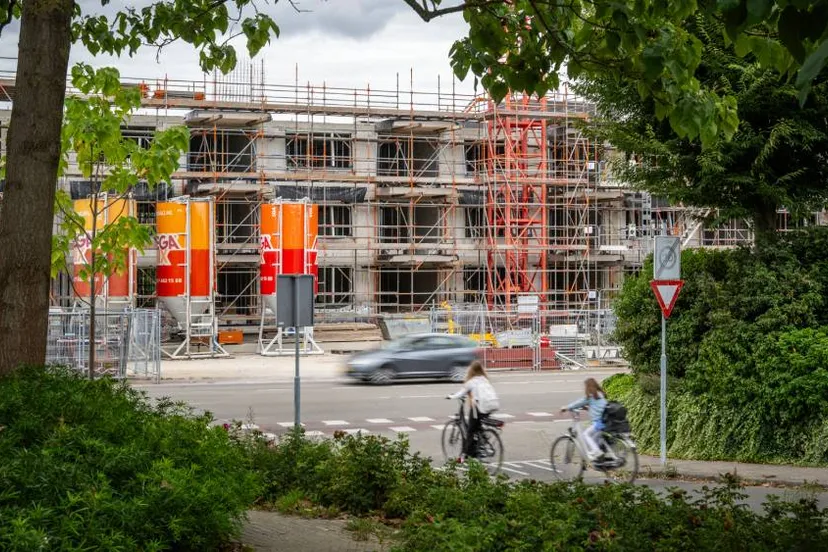 68b6976478e14_w640478e15_mf02302v3