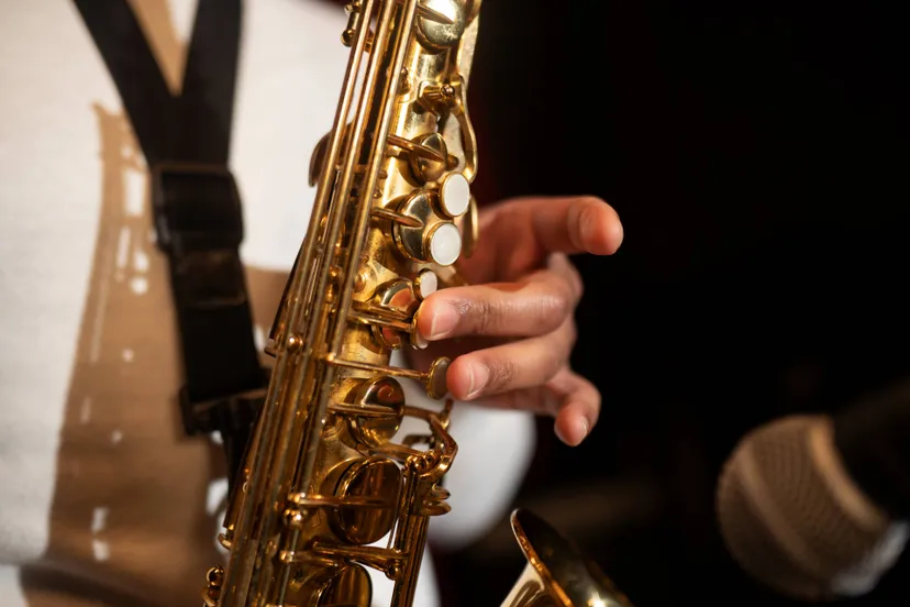 close-up-hand-playing-saxophone (1)