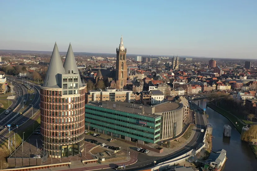 vlcsnap-2025-11-03-19h23m03s399