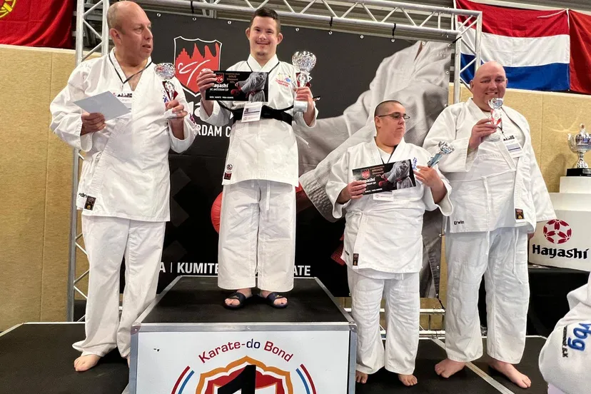 cc8c4fc4-993f-41dc-9df4-13221d666ef6