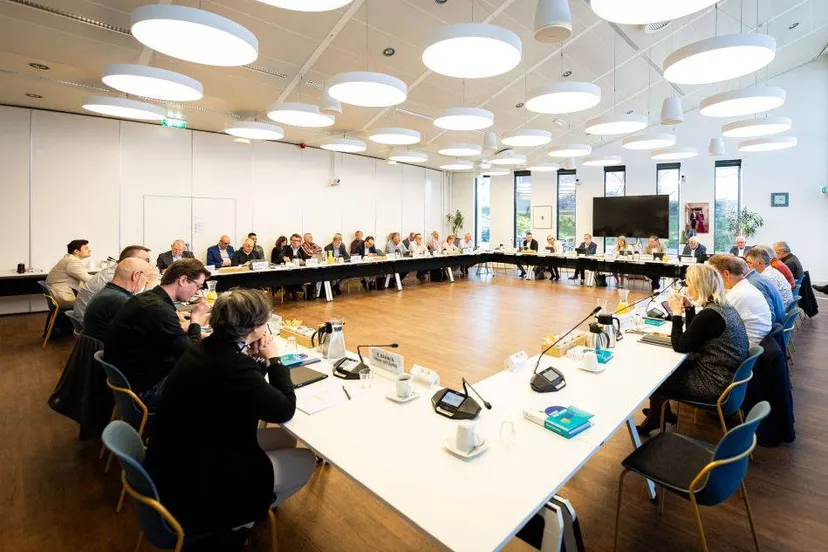 Foto vergadering algemeen bestuur WL