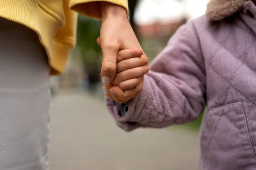 hands-holding-each-other-support