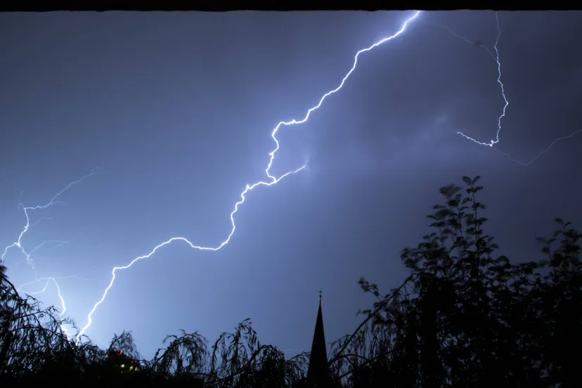 aiacpl-lightning-199651