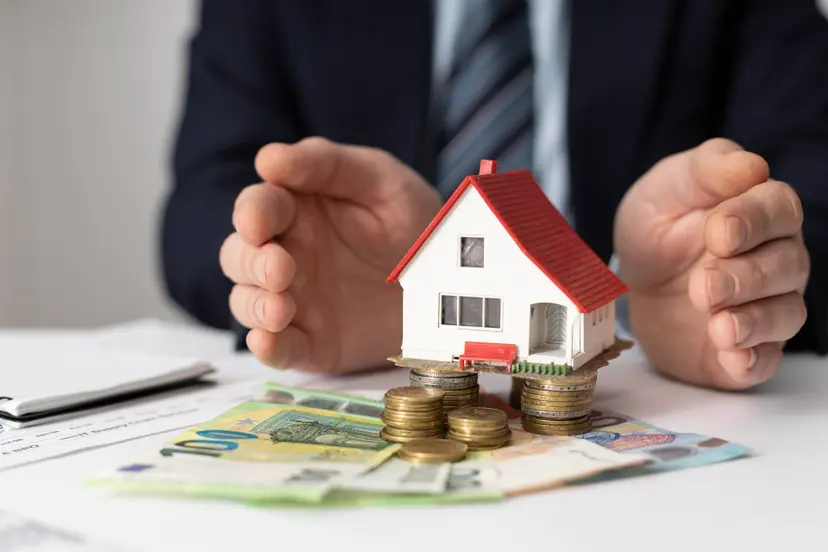 front-view-house-investments-elements-arrangement (1)