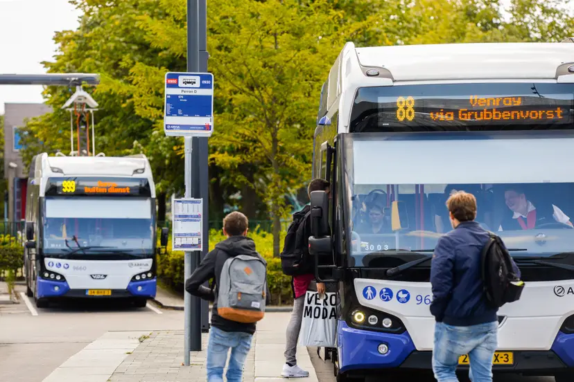 ze-bus-venlo-2-fotograaf-max-lautenschlaeger-pb-formaat