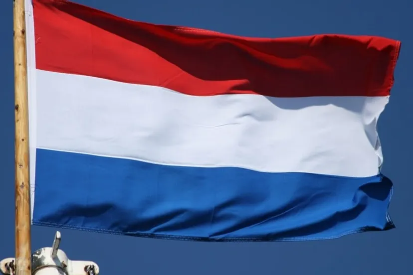 150424 vlag driekleur e1429884590353