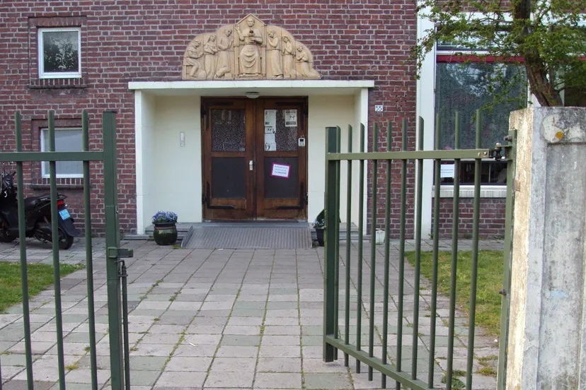 150503 pius x charistasstraat e1430642089364