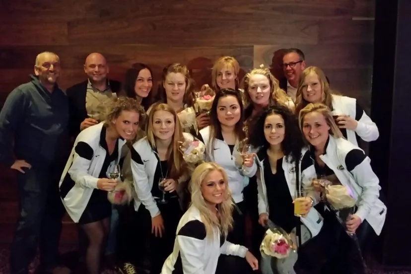 150516 bristol zaalvoetbalteam dames e1430605021383