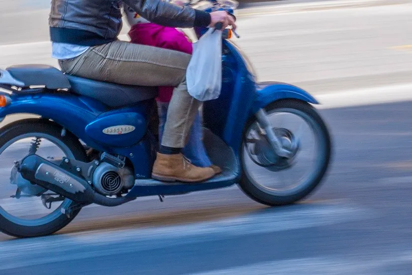 150528 scooters binnenstad ciccio cf flickr cc by sa 20 e1432818391398