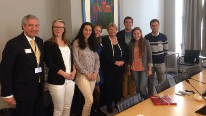 150617 burgemeester met gasten in tk gemeente roosendaal e1434632984293