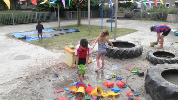 150629 modderdag 2014 domino e1435573193241