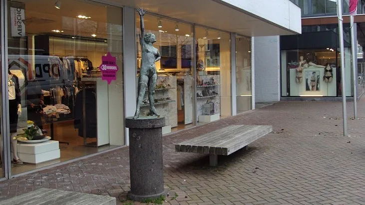 150725 beeldje braberstraat e1437812347826