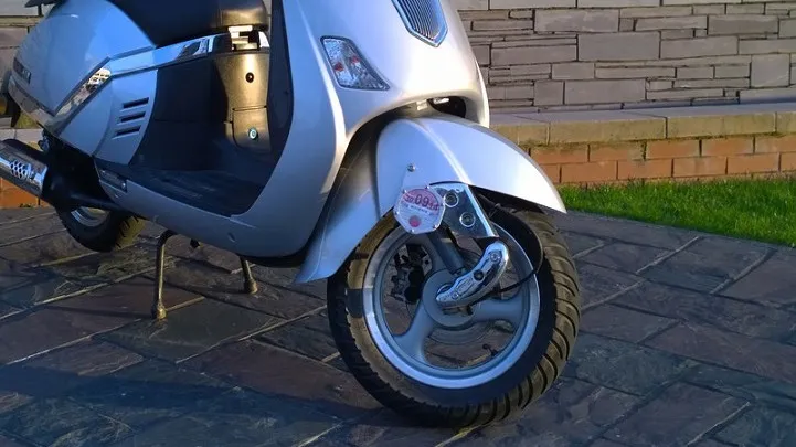 150729 scooter ben salter flickr cc by 20 e1438197566155