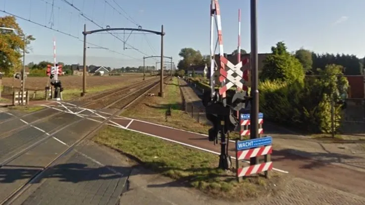 150809 spoorwegovergang gastelseweg e1439110887245