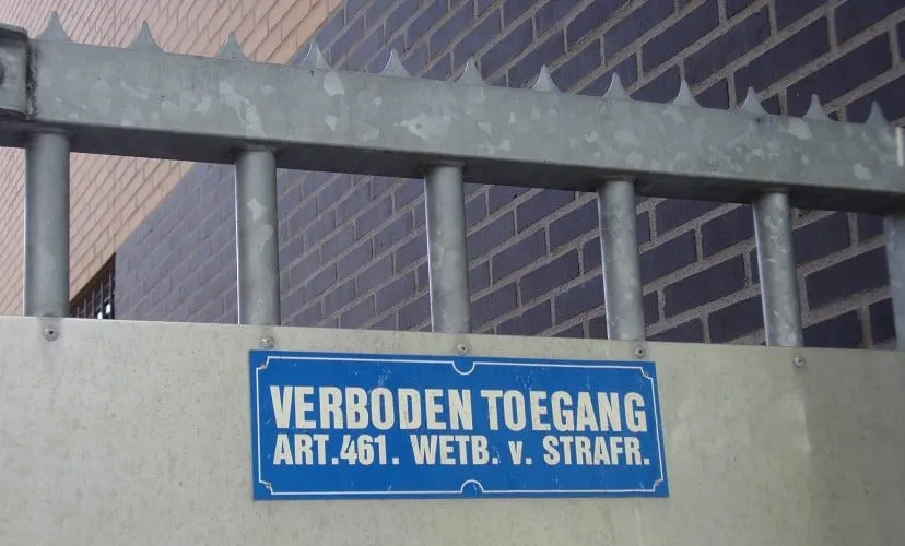150824 bordje verboden toegang e1440426335717