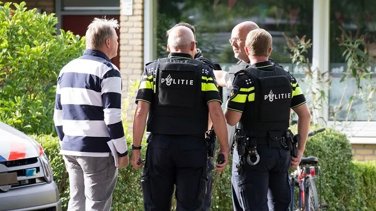 150903 politie na schietpartij freijterslaan 1 e1441300535310