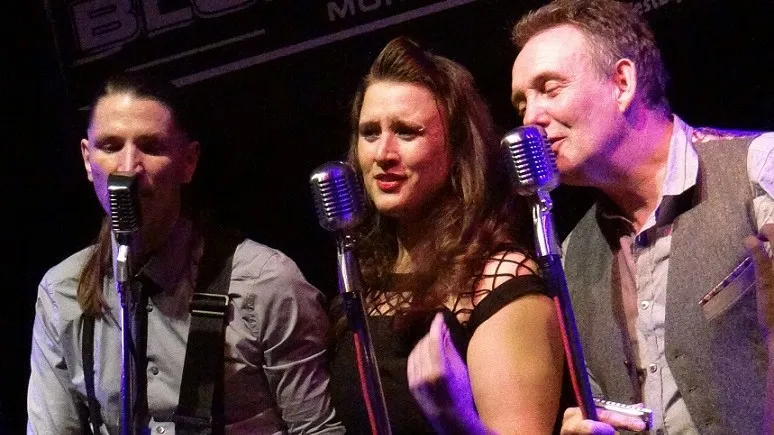 151106 the hellhounds foto johan sonneveld e1446756177499