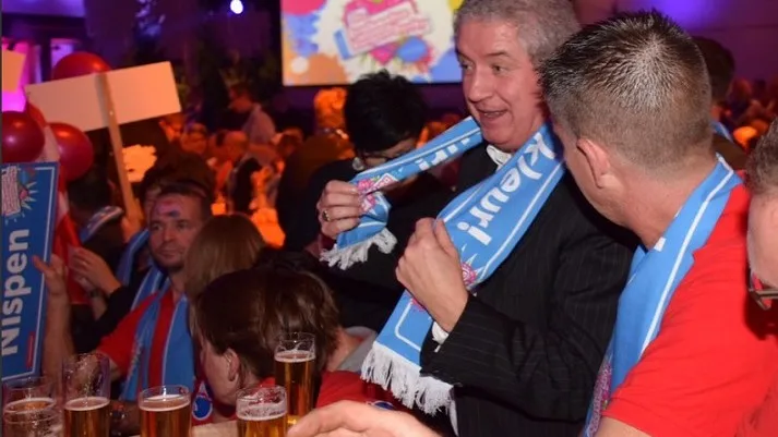 151212 burgemeester bij dorpen derby at heerlijckheijdnispen e1449965828639