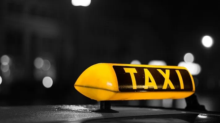 151218 taxi grlitzphotography flickr cc by 20 e1450442919596